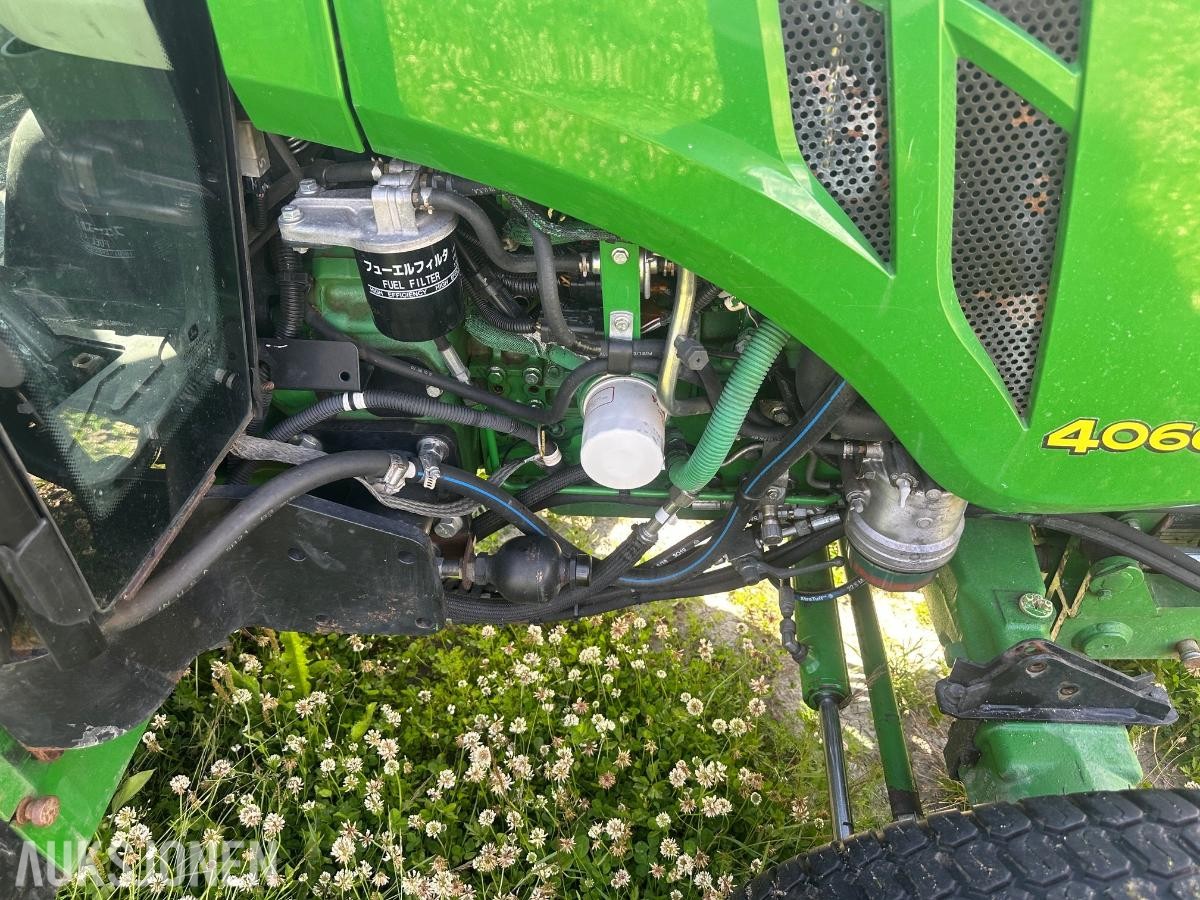 2018 John Deere 4066R
