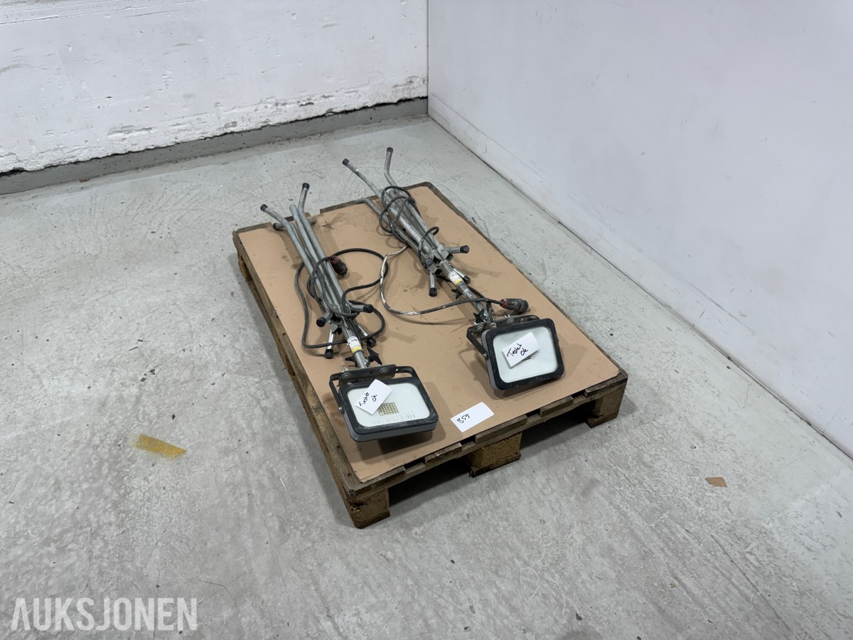 2 stk LED arbeidslys med teleskopstativ – Amiga