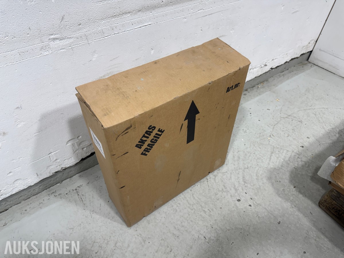Parti med brannposter og slangetromler – Presto og Safeti by Venti