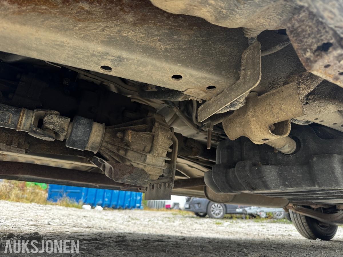 2006 Toyota HiAce 2.5-102 D 4WD INNREDNING HENGERFESTE