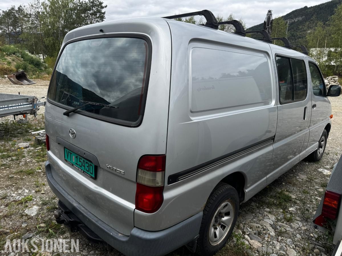 2006 Toyota HiAce 2.5-102 D 4WD INNREDNING HENGERFESTE