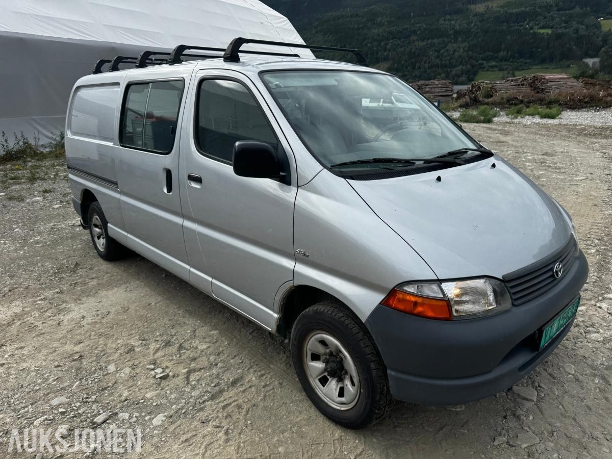 2006 Toyota HiAce 2.5-102 D 4WD INNREDNING HENGERFESTE