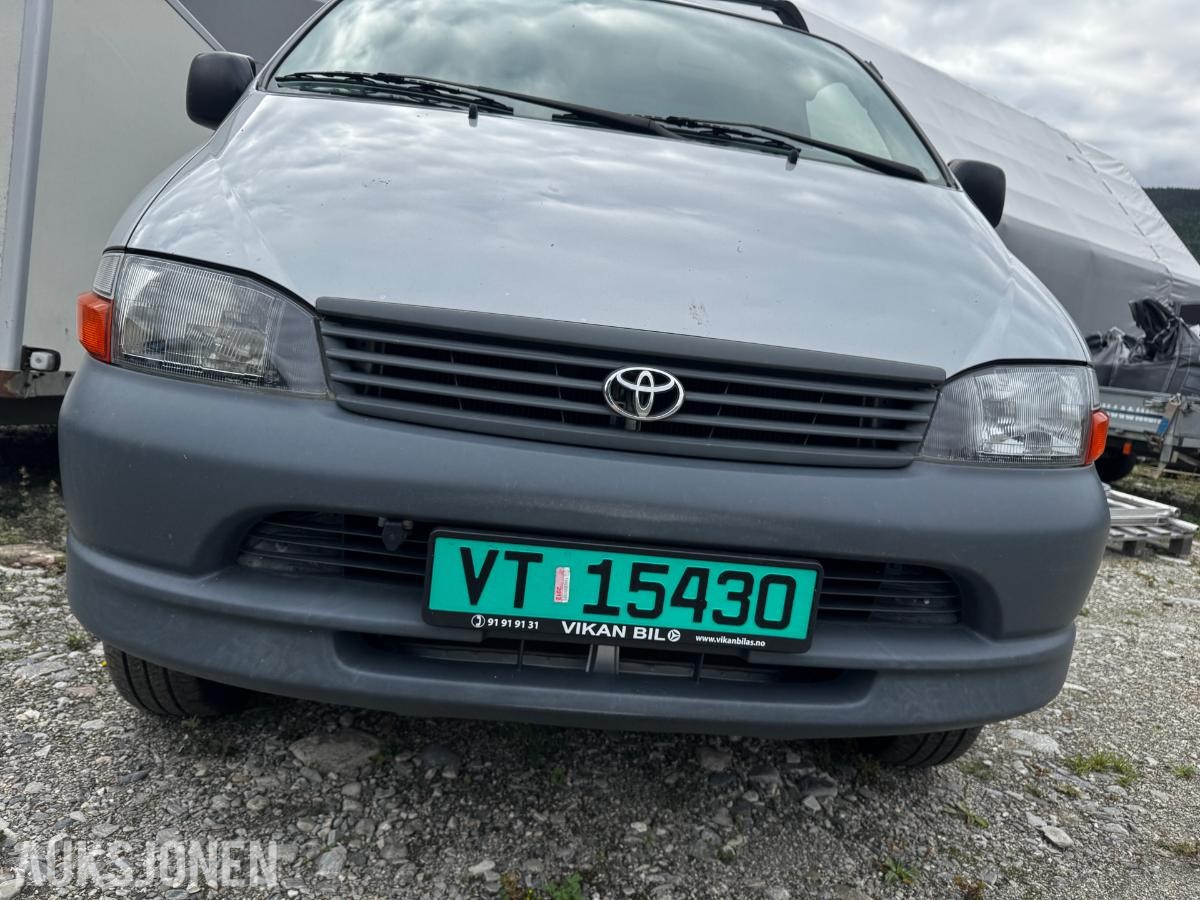 2006 Toyota HiAce 2.5-102 D 4WD INNREDNING HENGERFESTE