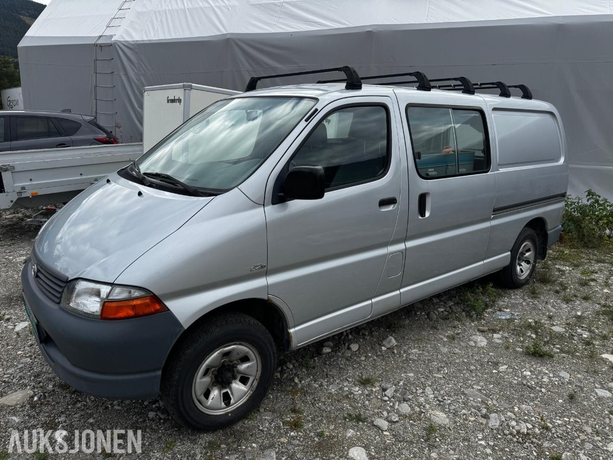 2006 Toyota HiAce 2.5-102 D 4WD INNREDNING HENGERFESTE