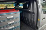 2006 Toyota HiAce 2.5-102 D 4WD INNREDNING HENGERFESTE