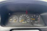 2006 Toyota HiAce 2.5-102 D 4WD INNREDNING HENGERFESTE