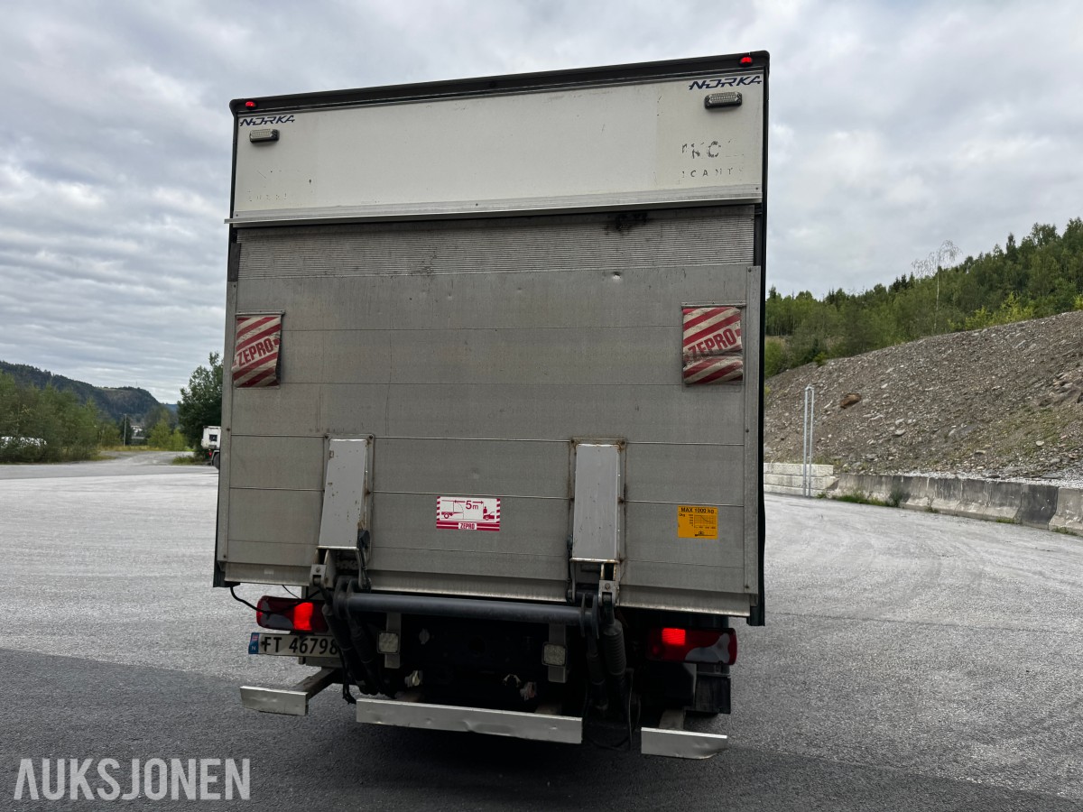 2012 MAN TGL 8.180 4X2BL skapbil med løftelem og sideåpning