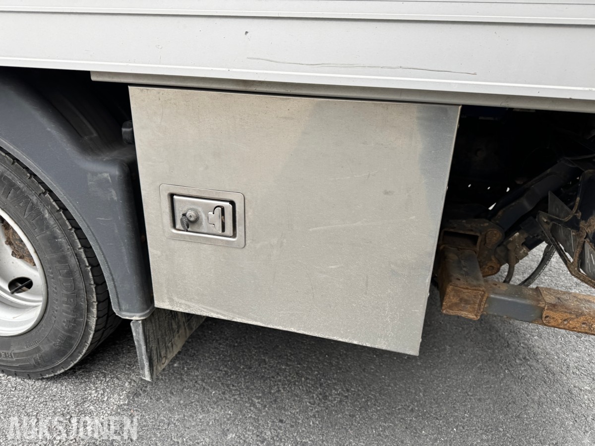 2012 MAN TGL 8.180 4X2BL skapbil med løftelem og sideåpning