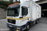 2012 MAN TGL 8.180 4X2BL skapbil med løftelem og sideåpning