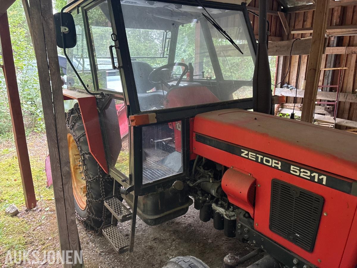 1992 Zetor 5211 traktor med fres og skjær