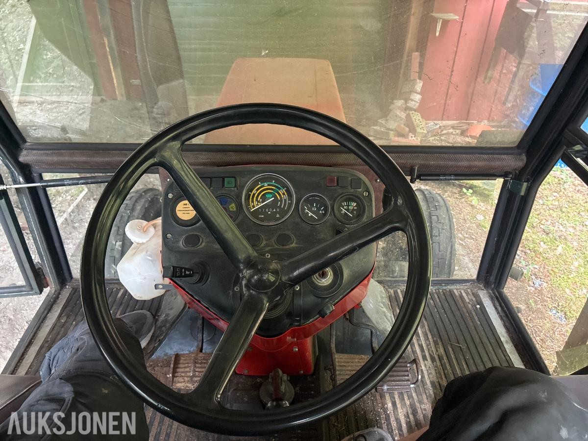 1992 Zetor 5211 traktor med fres og skjær