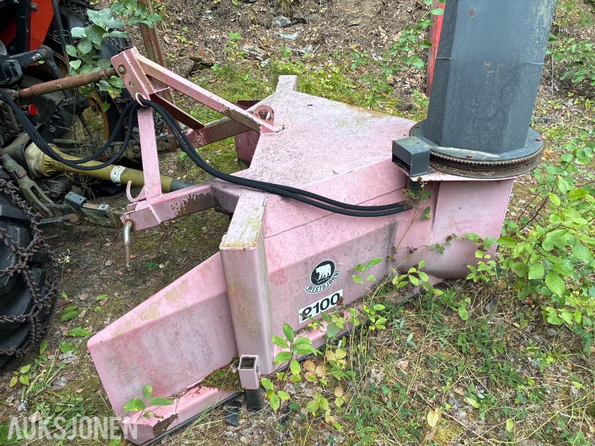 1992 Zetor 5211 traktor med fres og skjær