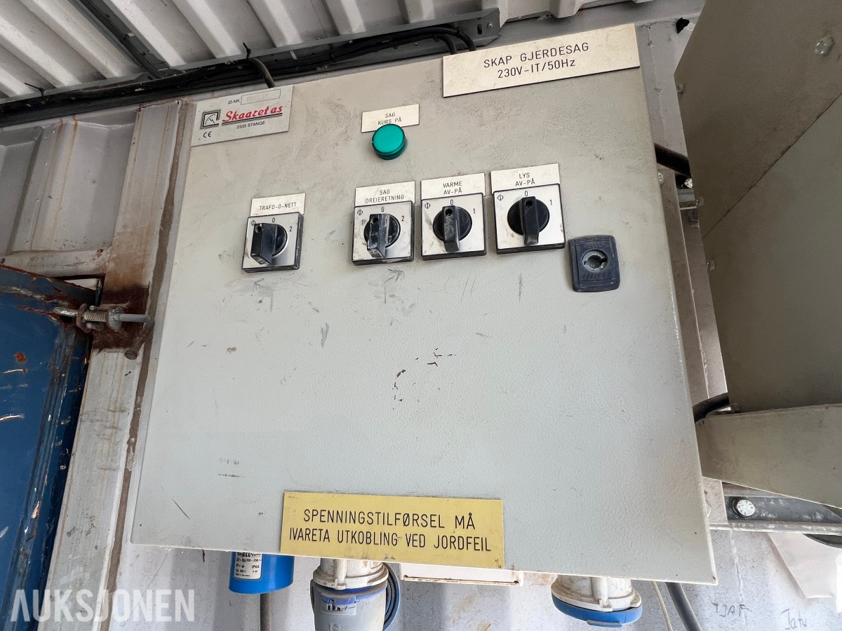 15 fot BNS 10-C13-LC sagcontainer med Ernex gjerdesag