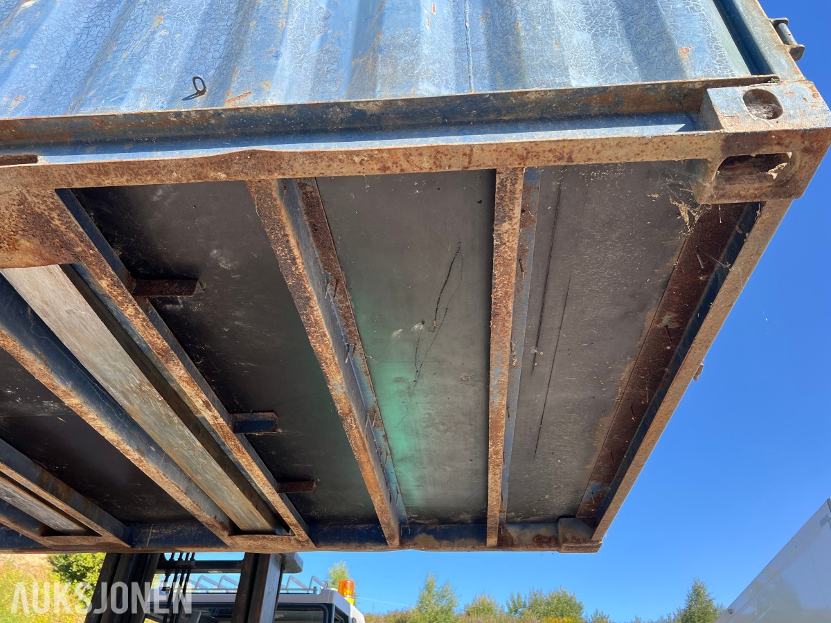 15 fot BNS 10-C13-LC sagcontainer med Ernex gjerdesag
