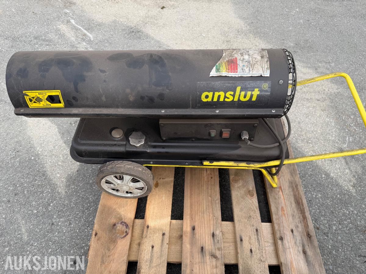 Anslut diesel-/parafinvarmer – byggvarmer på hjul