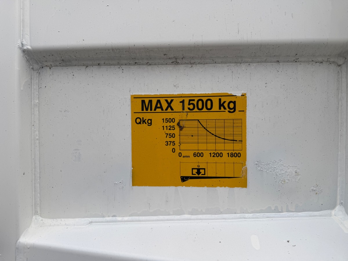 2009 Volvo FL240 4x2 skapbil med sideåpning – EU-godkjent til 31/5-2027 – 2 sett hjul