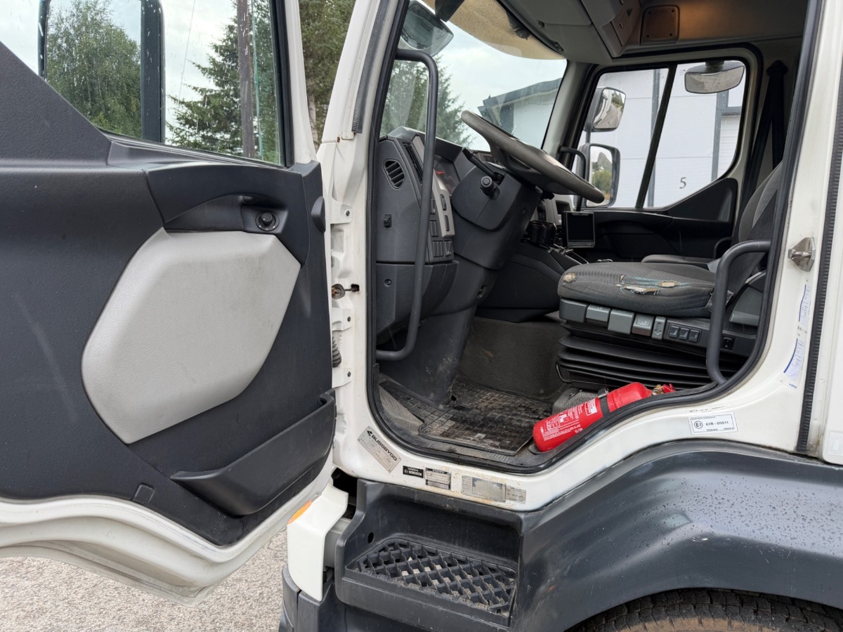 2009 Volvo FL240 4x2 skapbil med sideåpning – EU-godkjent til 31/5-2027 – 2 sett hjul