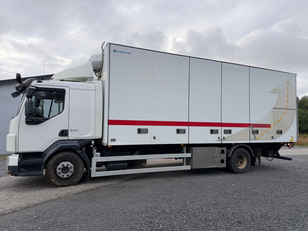 2009 Volvo FL240 4x2 skapbil med sideåpning – EU-godkjent til 31/5-2027 – 2 sett hjul