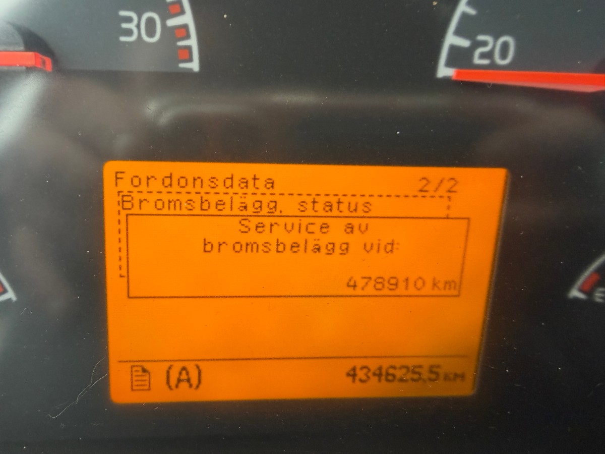 2009 Volvo FL240 4x2 skapbil med sideåpning – EU-godkjent til 31/5-2027 – 2 sett hjul