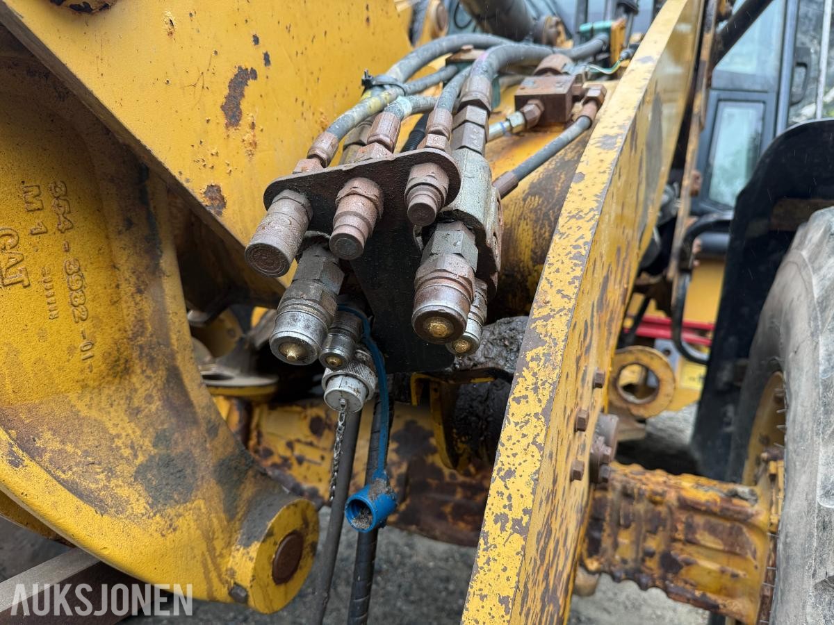 2012 CAT 908H hjullaster med ABL-skuff – 5288 timer