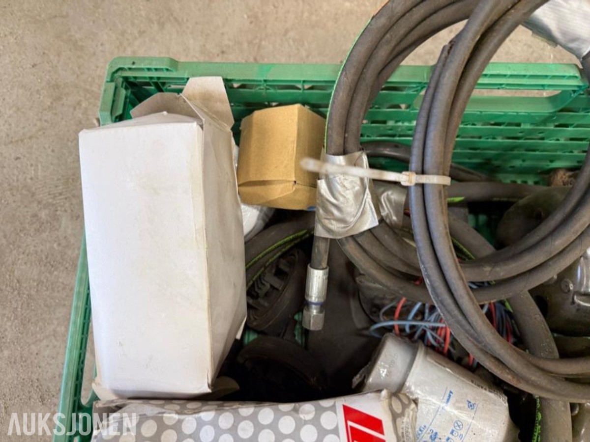 2012 CAT 908H hjullaster med ABL-skuff – 5288 timer