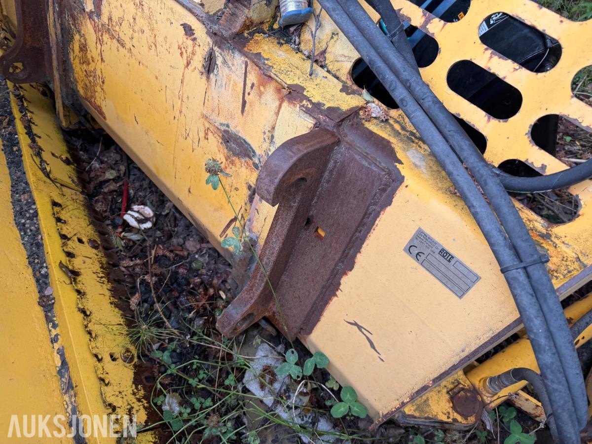 Rote 1100 hydraulisk Klappvingeskuffe, Liten BM Feste, 110 bredde