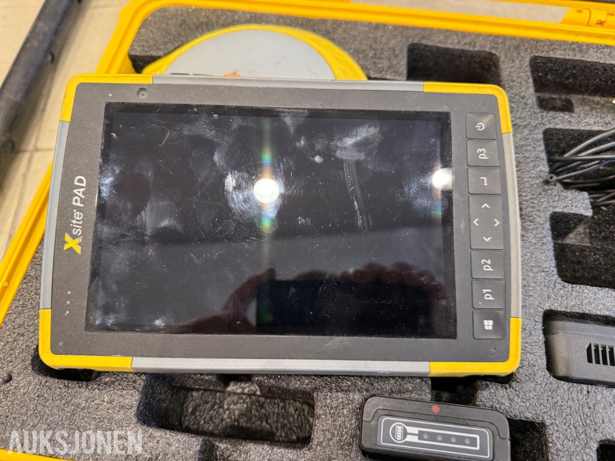 Pakke med landmålings-/GPS-utstyr – GeoMax, Epiroc og Trimble