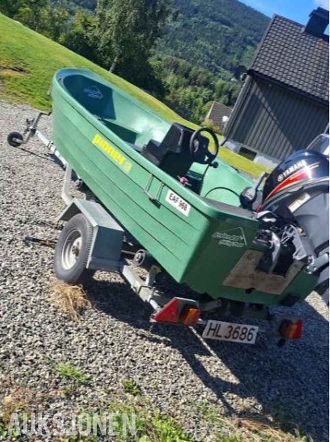 2004 pioner med 2025 motor og registrert gaupen henger