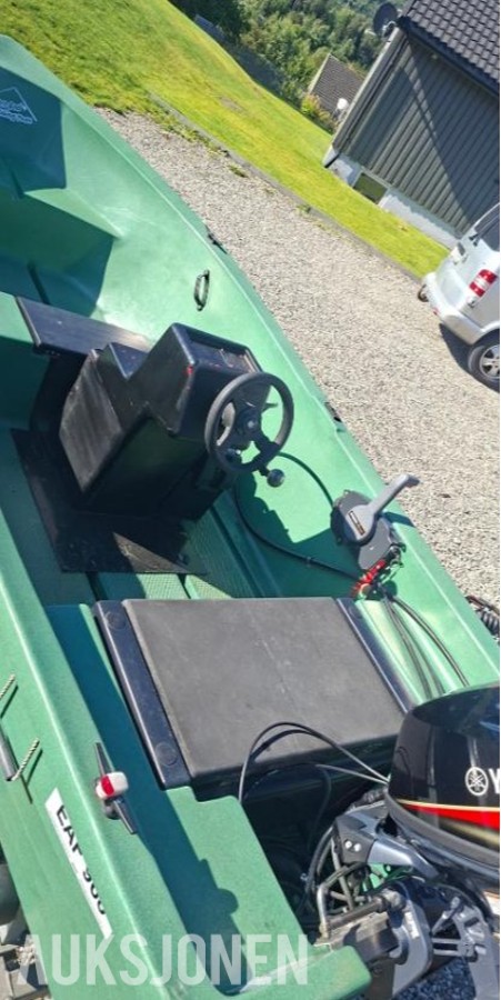 2004 pioner med 2025 motor og registrert gaupen henger