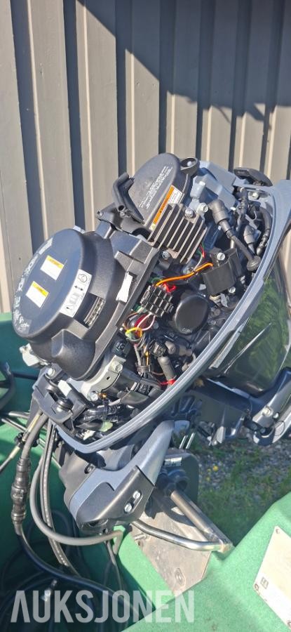 2004 pioner med 2025 motor og registrert gaupen henger