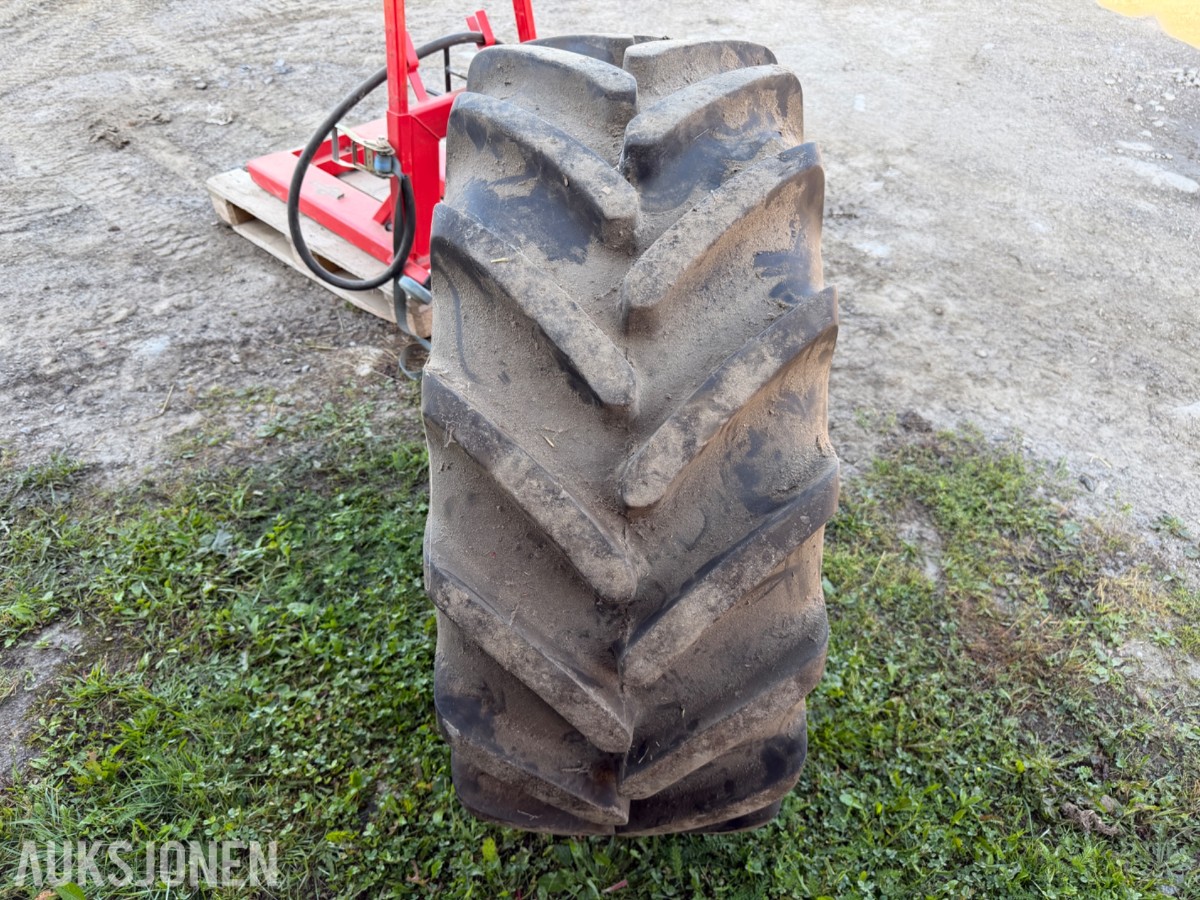 Michelin 440/65 R24 