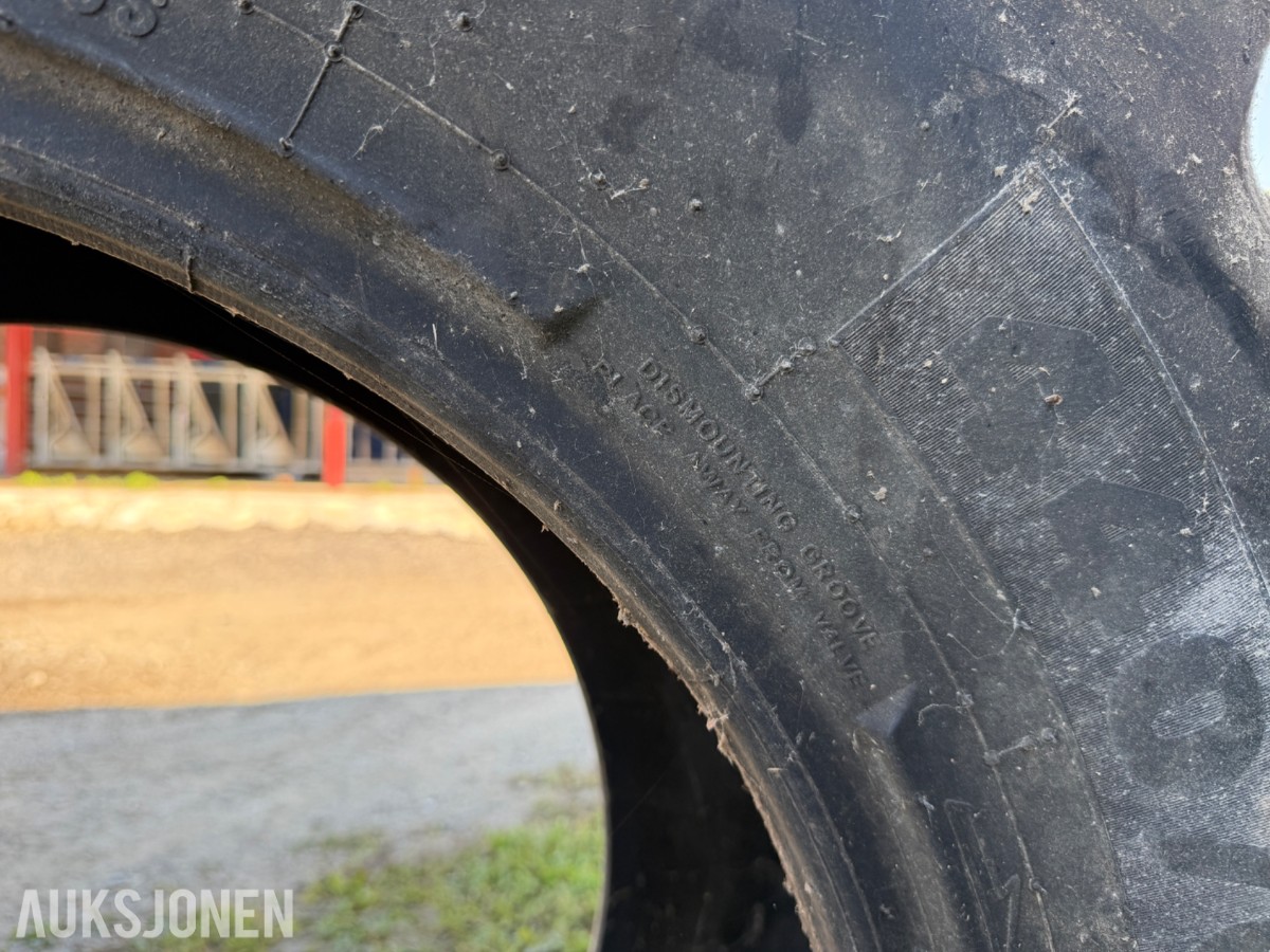 Michelin 440/65 R24 