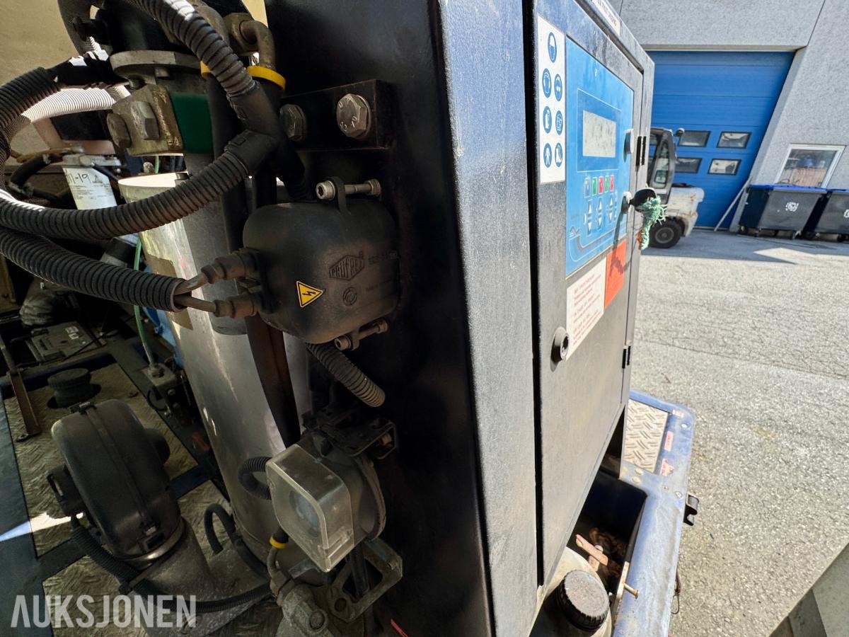 2008 WOMA Ecotherm 800 tilhengermontert høytrykksaggregat.