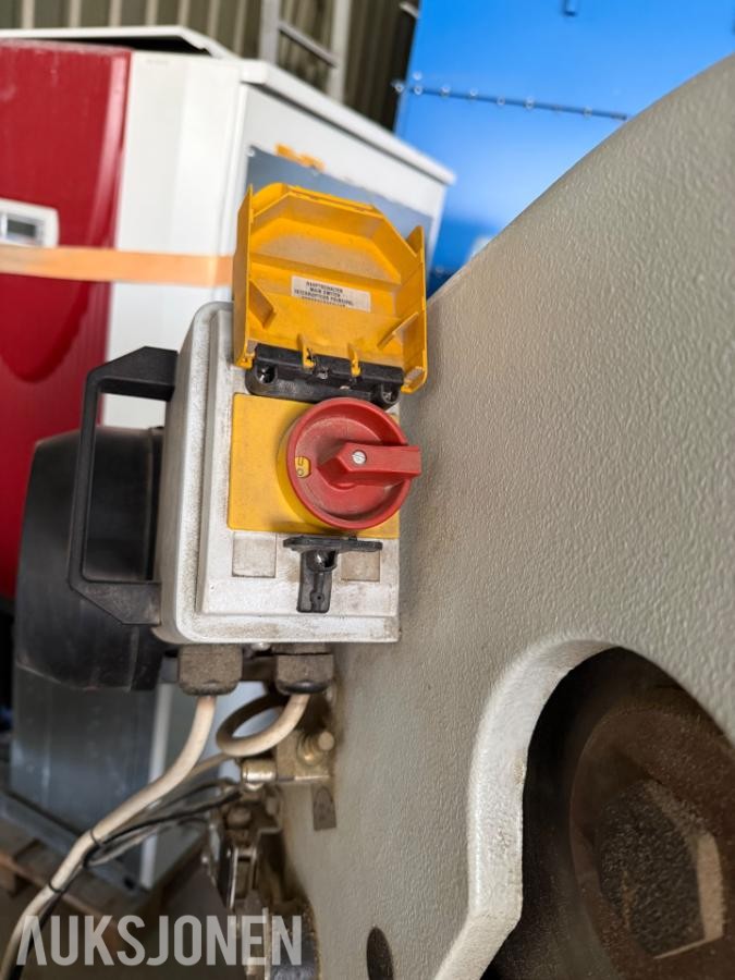 2007 FomIndustrie Sika Plus X2 10568 metal og pvc kutter