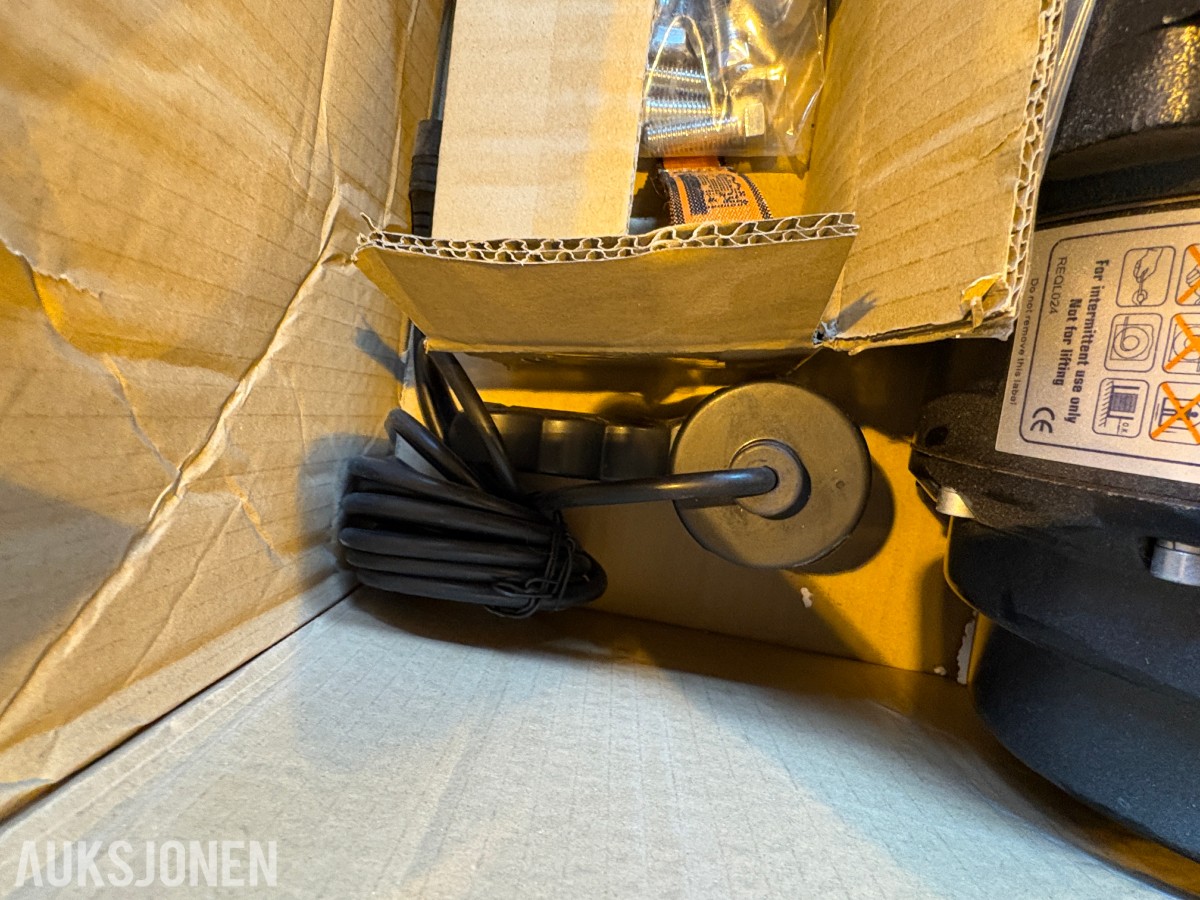 2025 Rock RH15000R elektrisk vinsj – 12 V / 6 804 kg