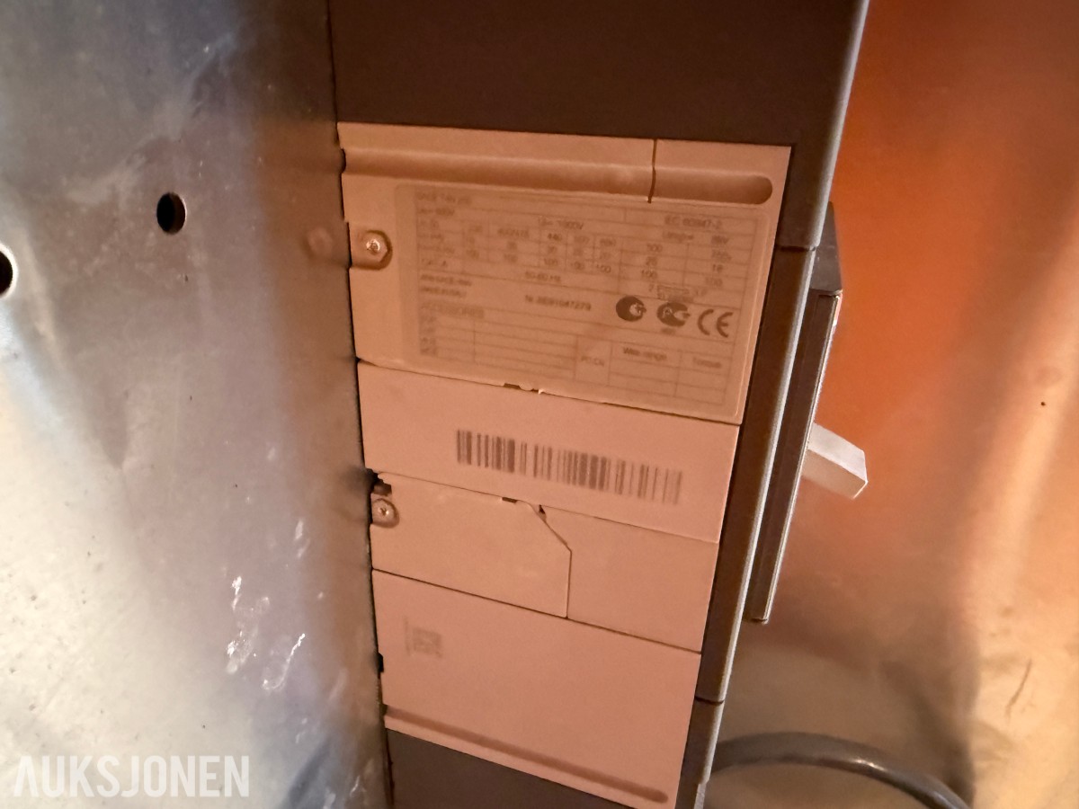 Byggestrømsentral / fordelingssentral med 230V og 400V uttak