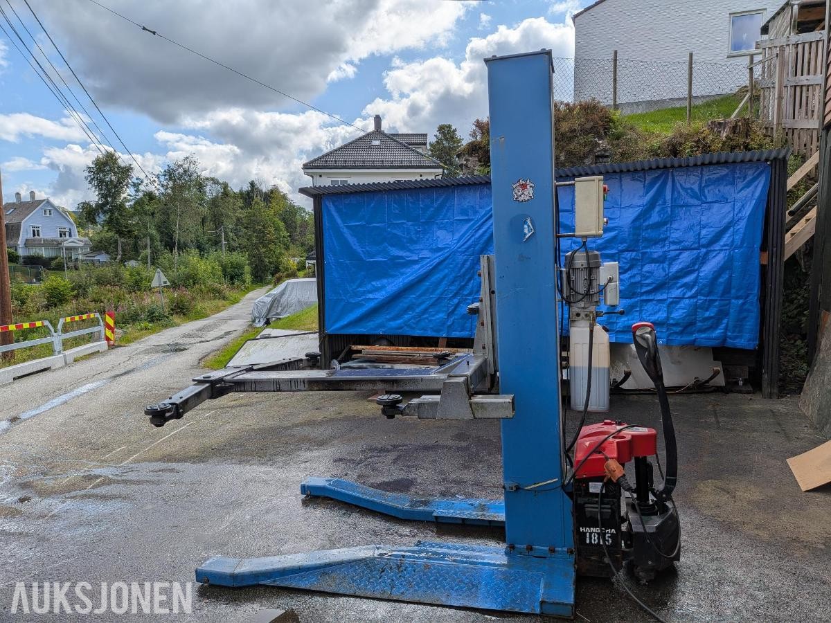 2014 Ensøyler løftebukk 2500Kg SLH 125