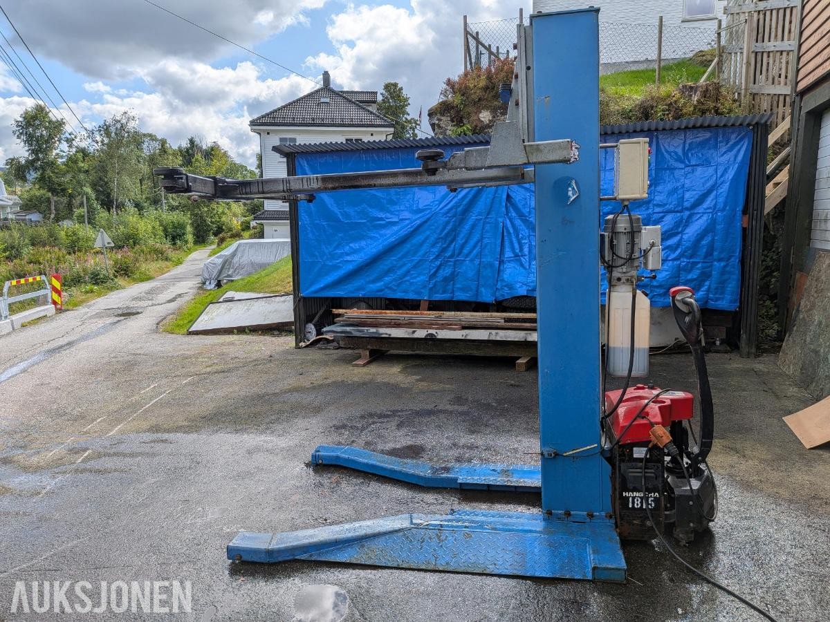 2014 Ensøyler løftebukk 2500Kg SLH 125