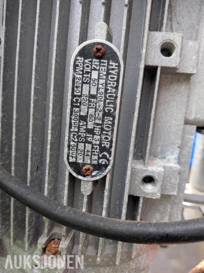 2014 Ensøyler løftebukk 2500Kg SLH 125