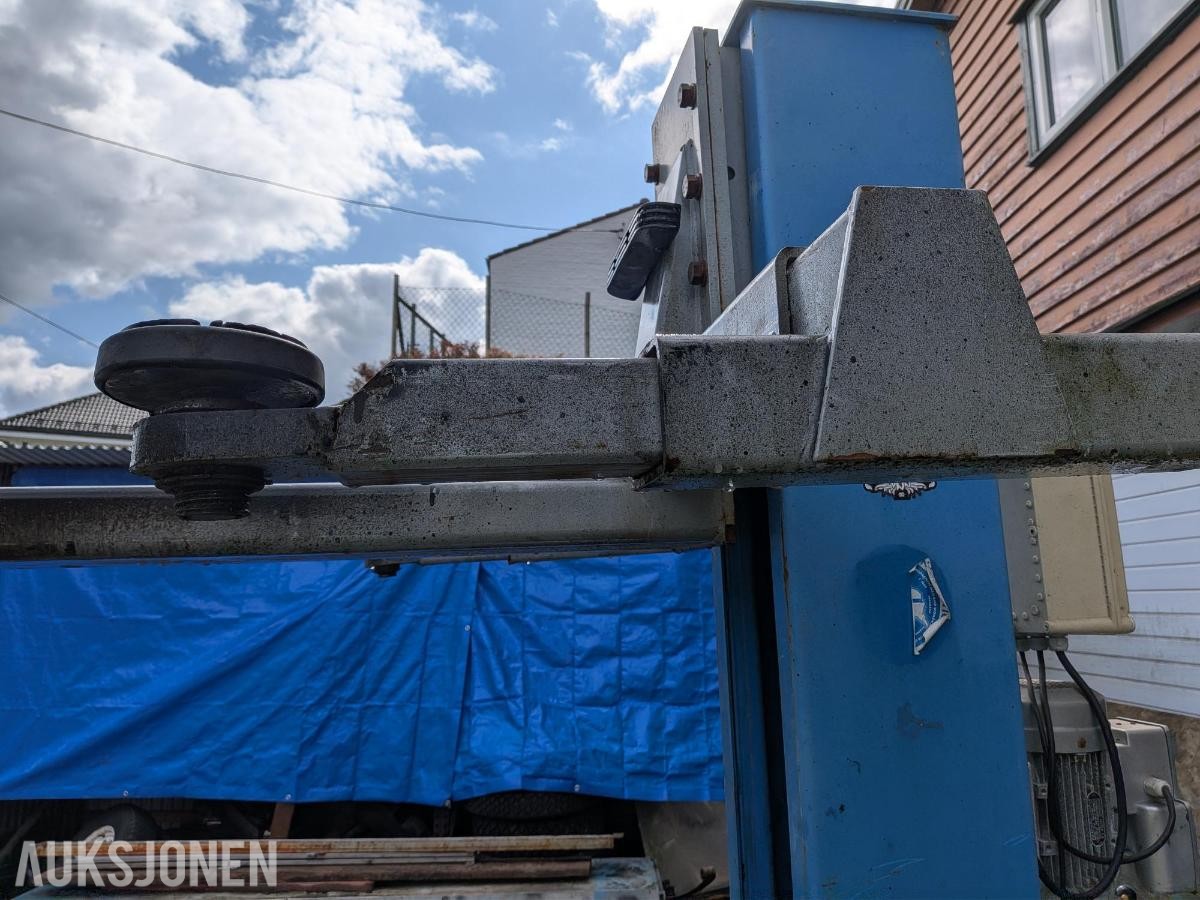 2014 Ensøyler løftebukk 2500Kg SLH 125