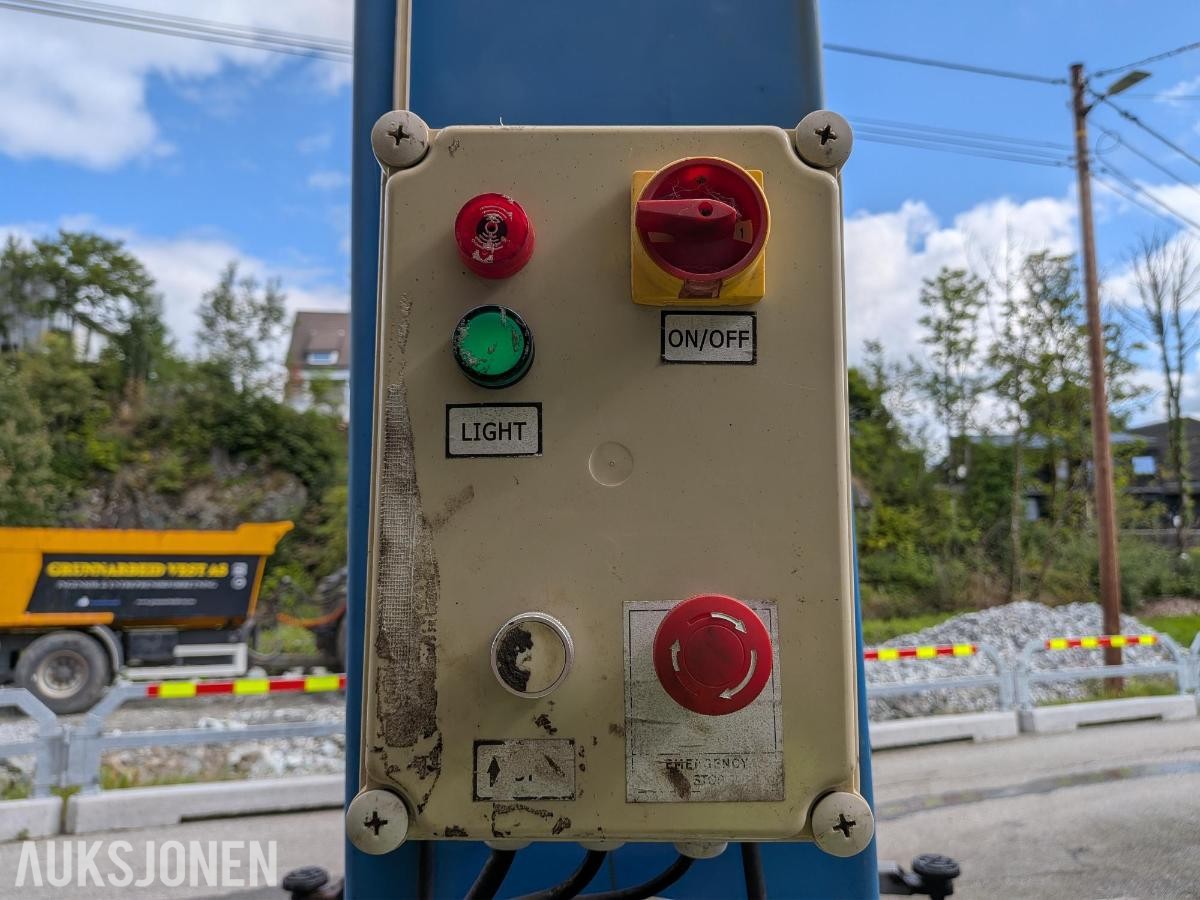 2014 Ensøyler løftebukk 2500Kg SLH 125