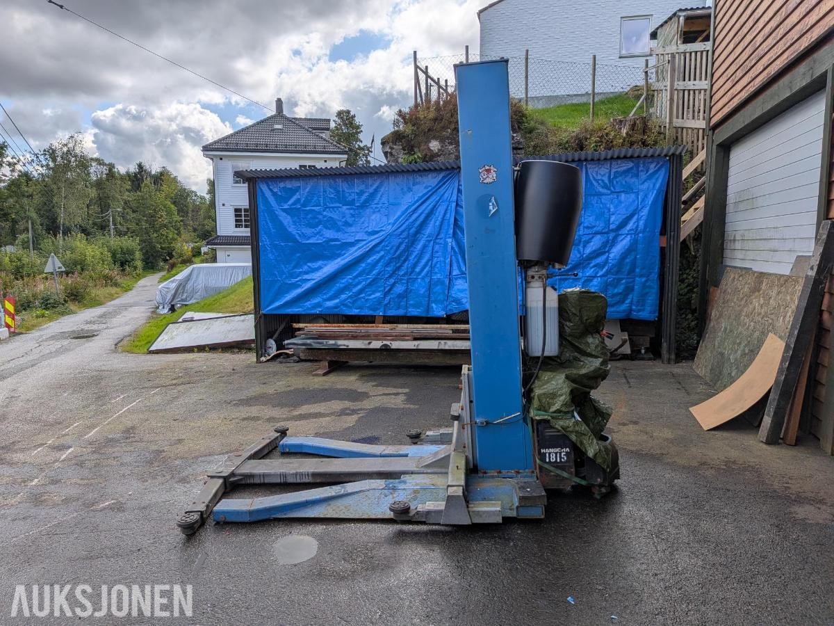 2014 Ensøyler løftebukk 2500Kg SLH 125