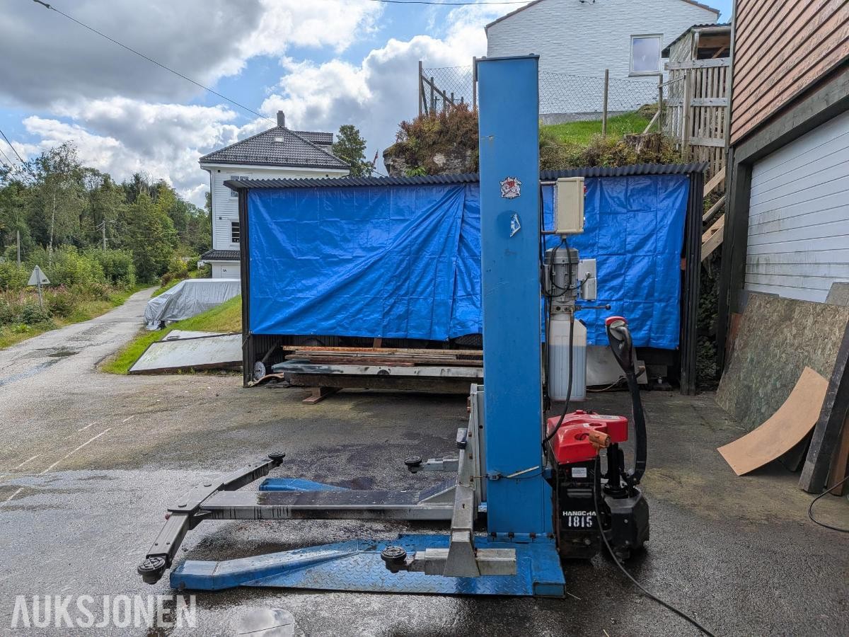 2014 Ensøyler løftebukk 2500Kg SLH 125