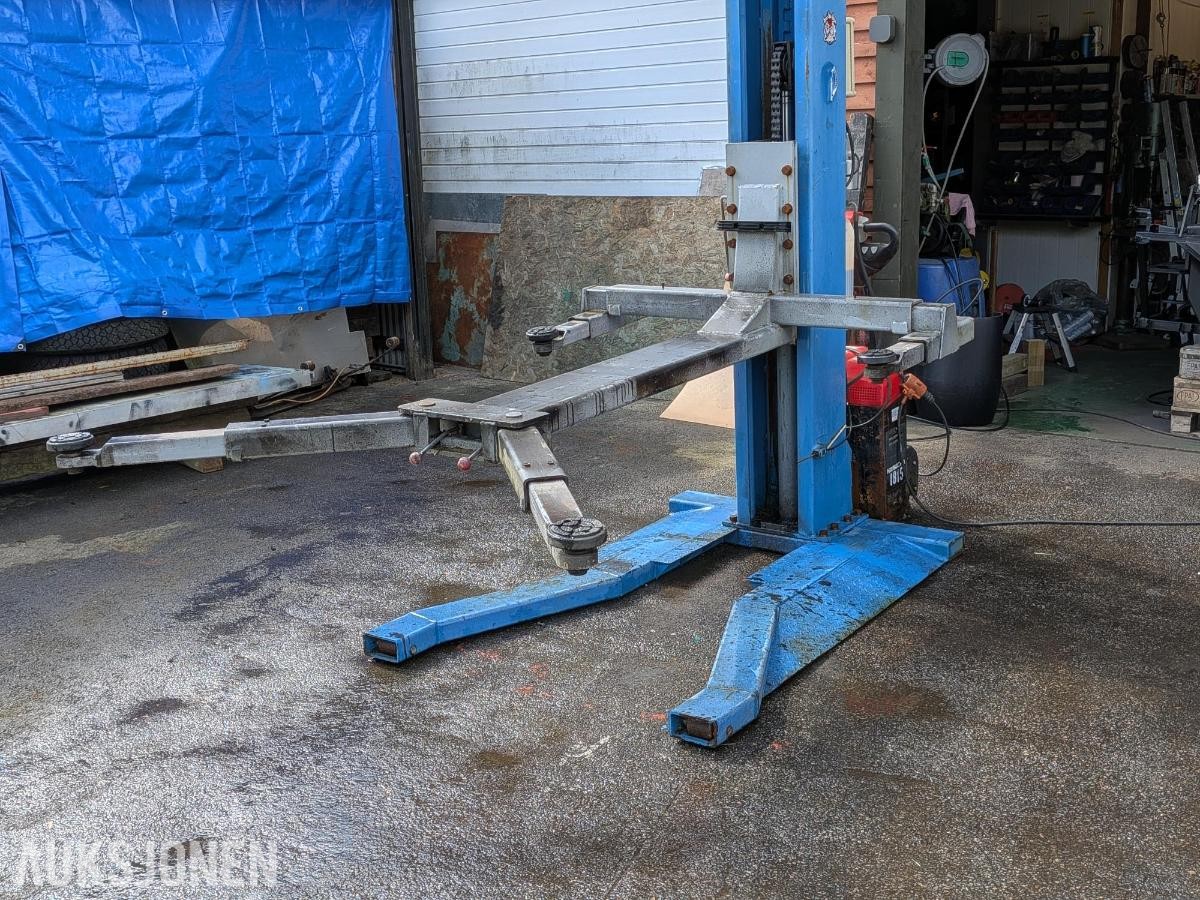 2014 Ensøyler løftebukk 2500Kg SLH 125
