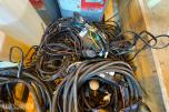Diverse båtdeler – ledningsnett, instrumenter, gasspaker og styrewire