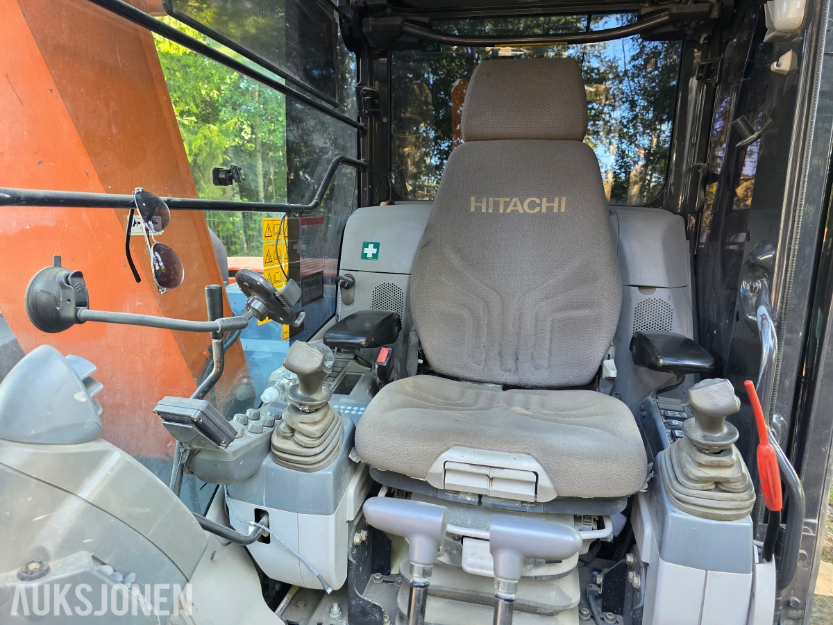 2016 Hitachi ZX85US-5A beltegraver 8 T engcon rotortilt-pusseskuffe-smalskuffe-sentralsmæring