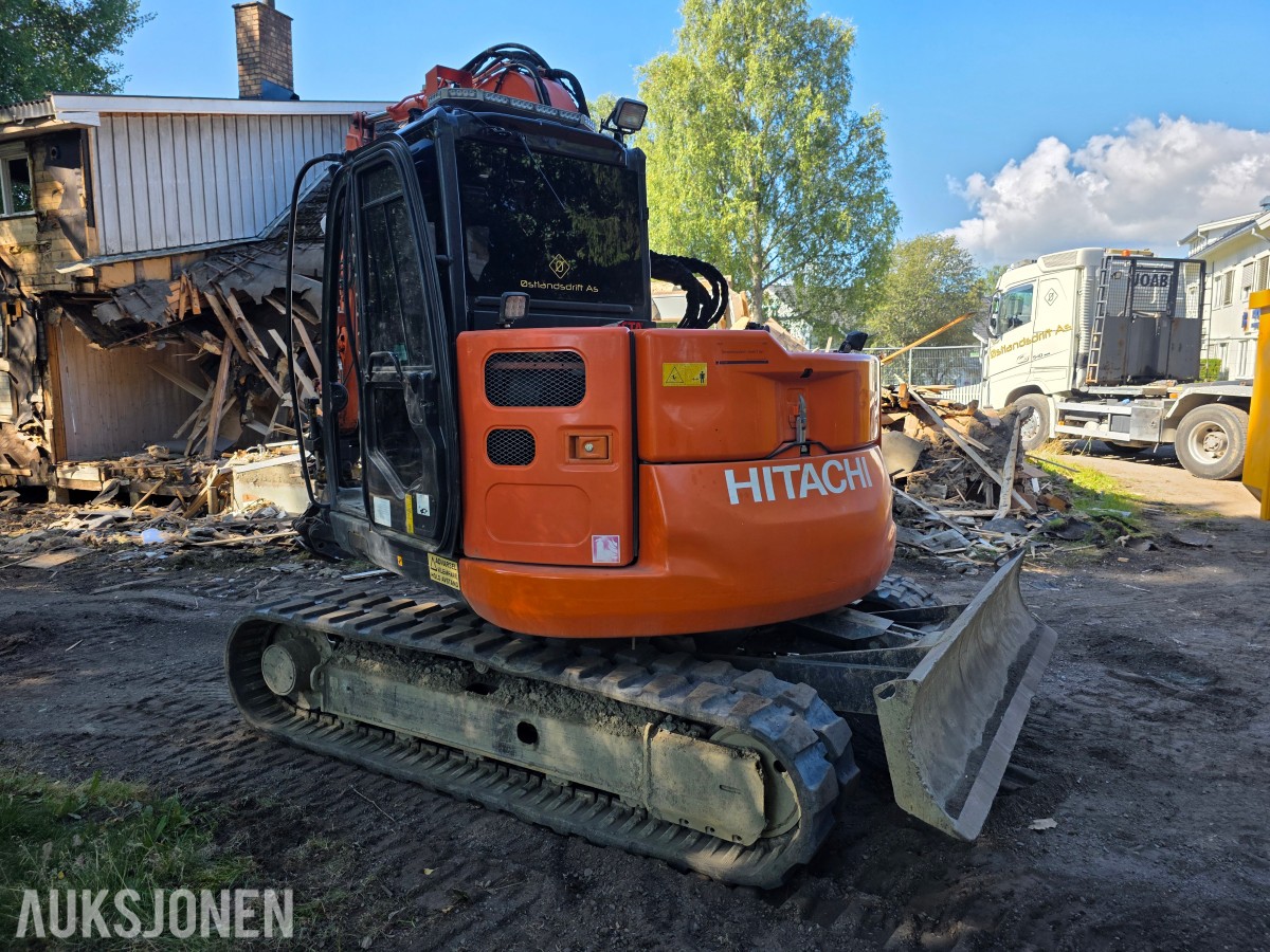 2016 Hitachi ZX85US-5A beltegraver 8 T engcon rotortilt-pusseskuffe-smalskuffe-sentralsmæring