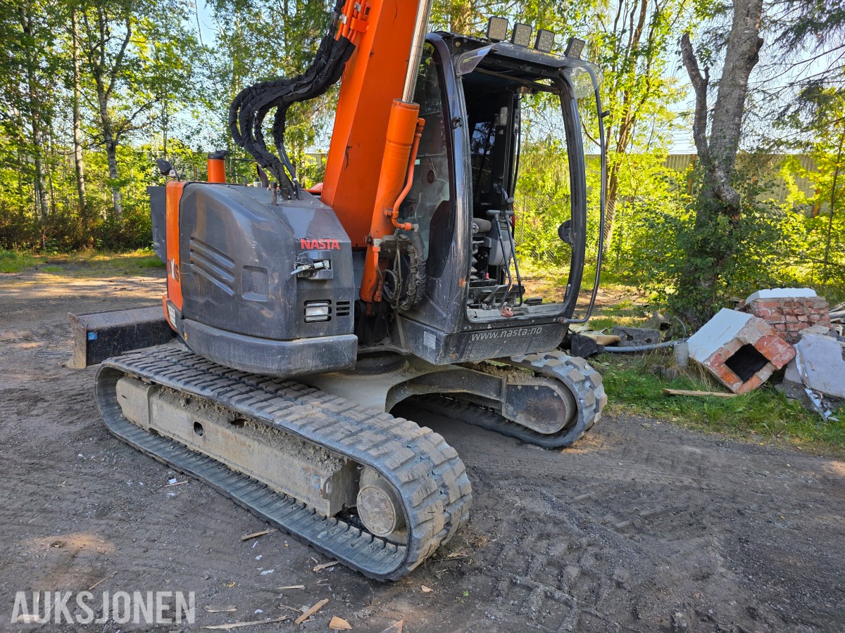 2016 Hitachi ZX85US-5A beltegraver 8 T engcon rotortilt-pusseskuffe-smalskuffe-sentralsmæring