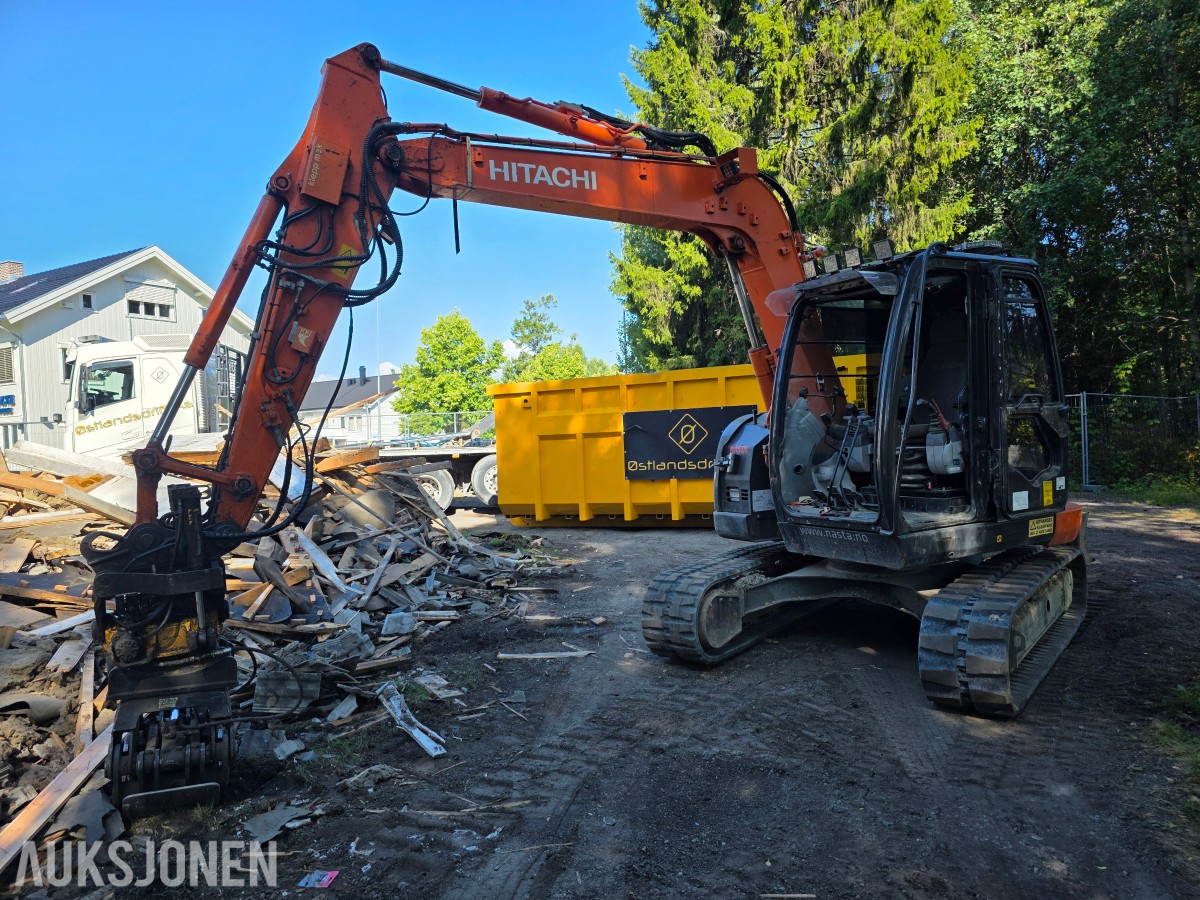 2016 Hitachi ZX85US-5A beltegraver 8 T engcon rotortilt-pusseskuffe-smalskuffe-sentralsmæring