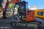 2016 Hitachi ZX85US-5A beltegraver 8 T engcon rotortilt-pusseskuffe-smalskuffe-sentralsmæring
